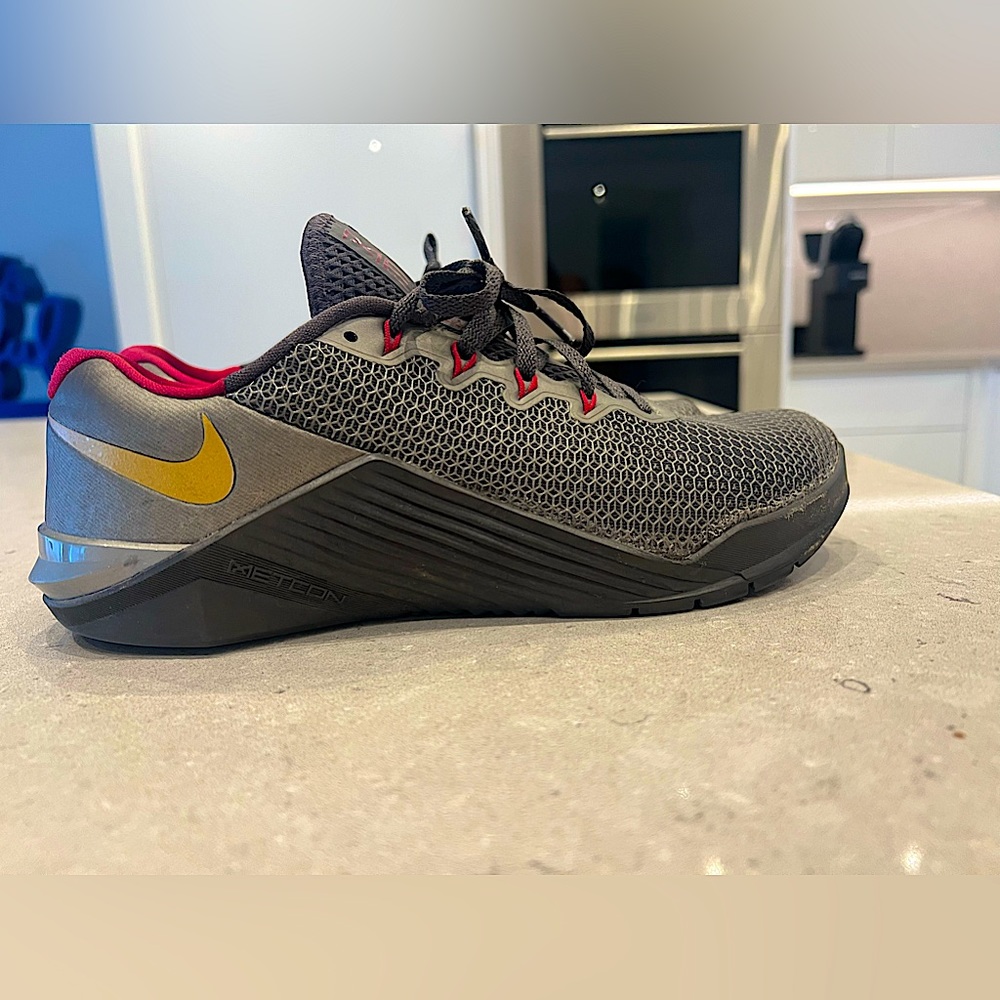 Brand new NIKE METCONS 8.5 women’s!!